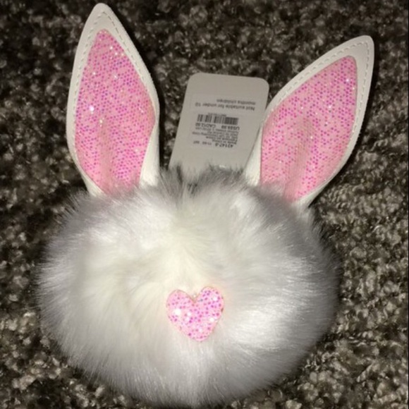 Claire's Accessories - 🐇🐰 Bunny Rabbit Keychain 🐰🐇 Claire's Accessories - 🐇🐰 Bunny Rabbit Keychain 🐰🐇