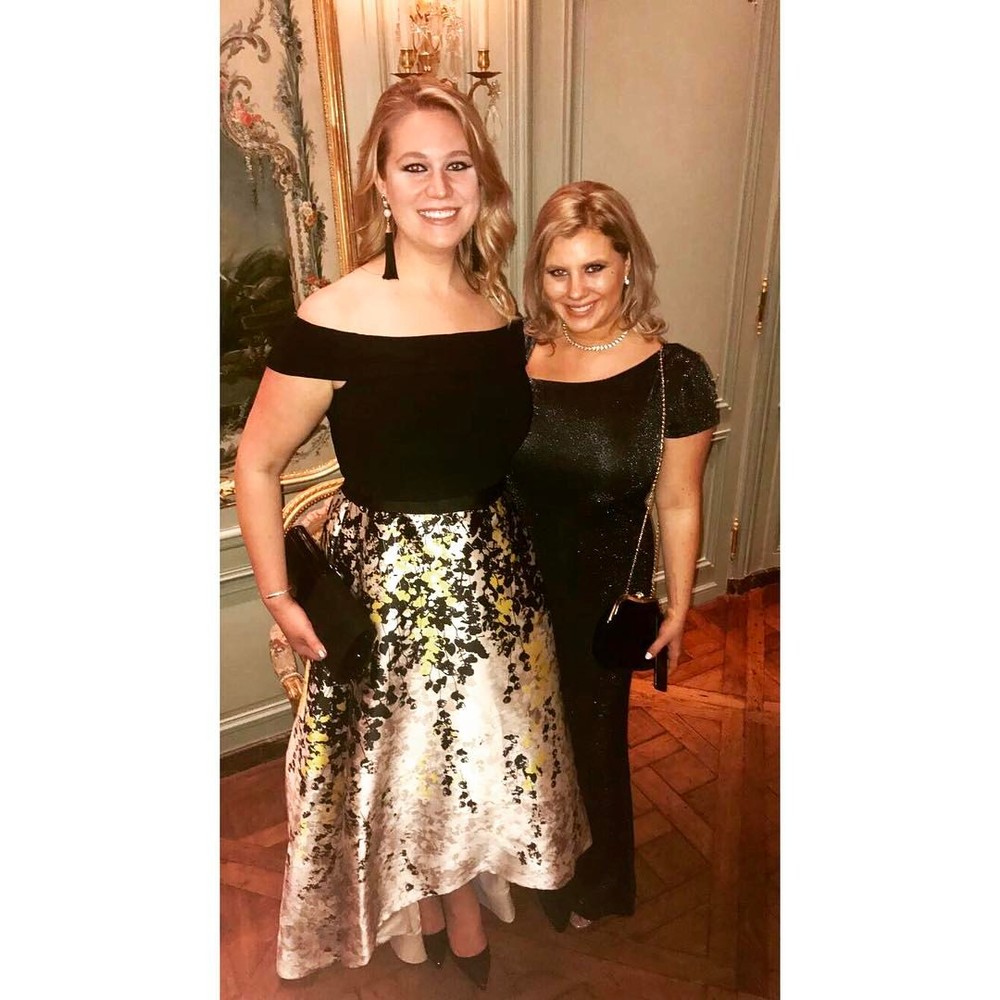 Meet your Posher, Caitlin!