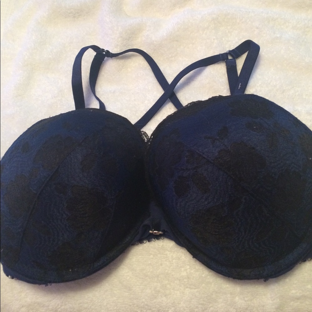 Victoria's Secret Plunge Front Close Bra