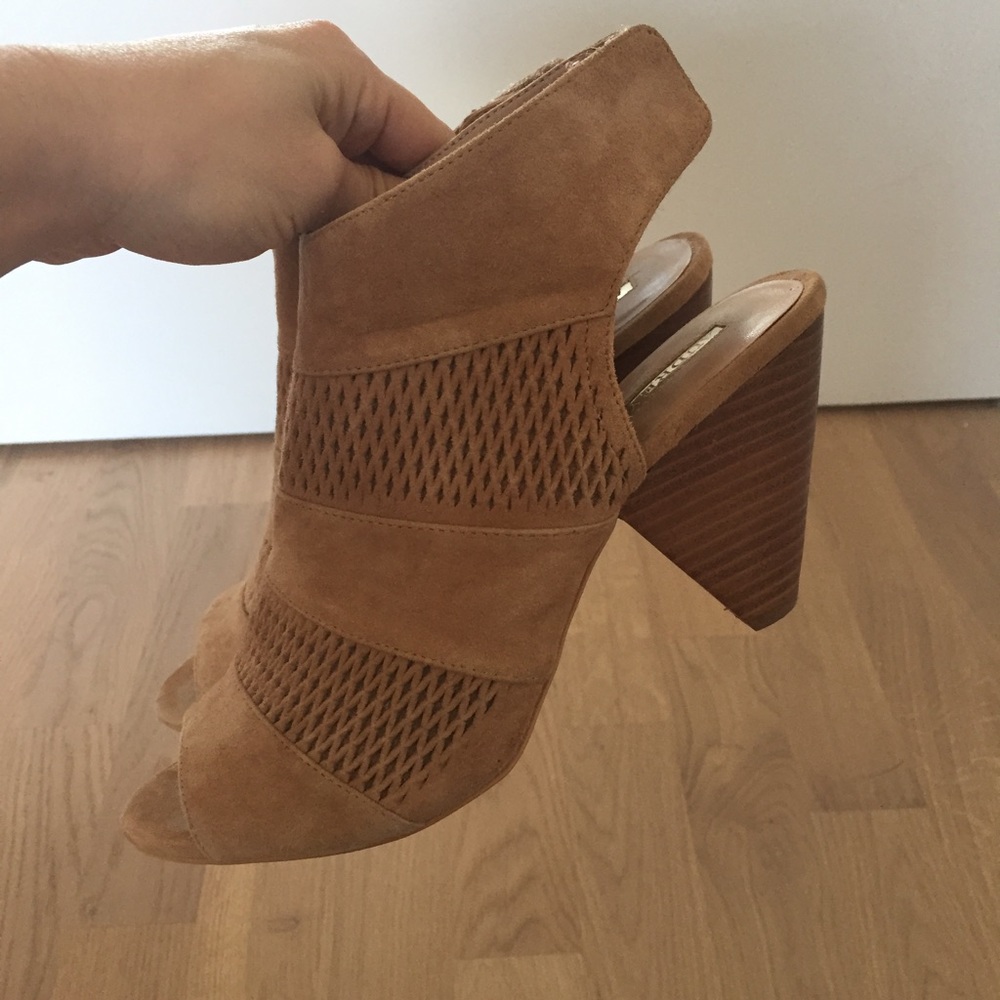 💕SALE!!! Audrey Brooke booties