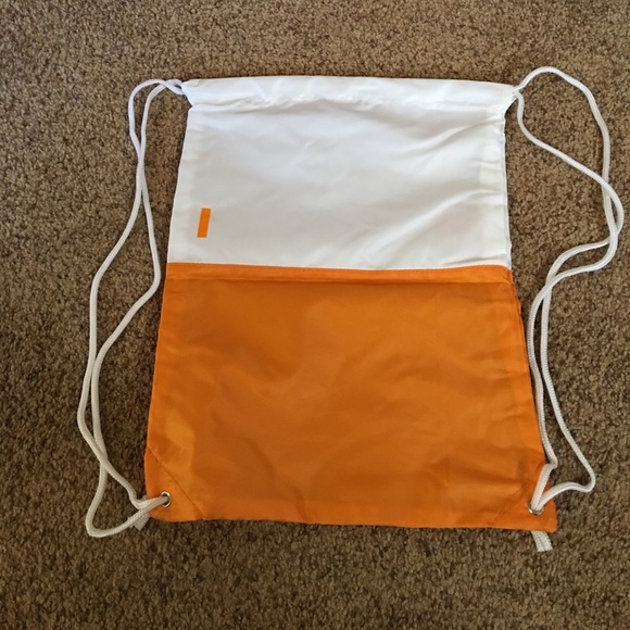 Lucy Bag 😍 - Picture 2 of 2