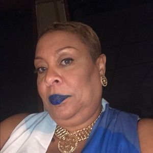 Meet your Posher, Nadine