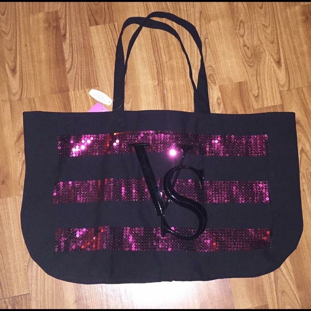 1 Hr Sale NWT Victoria Secret Bag