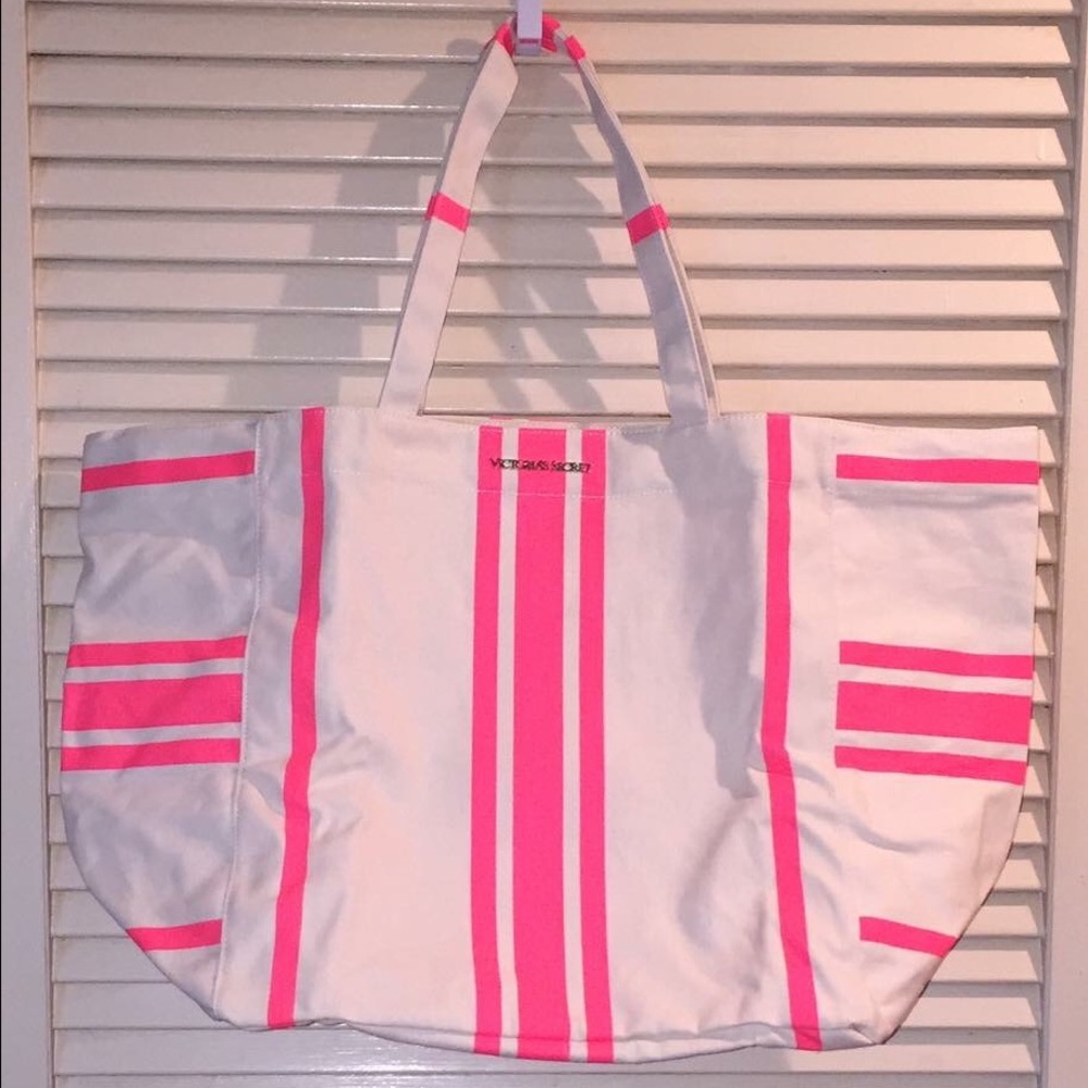1 Hr Sale New Victoria Secret Bag