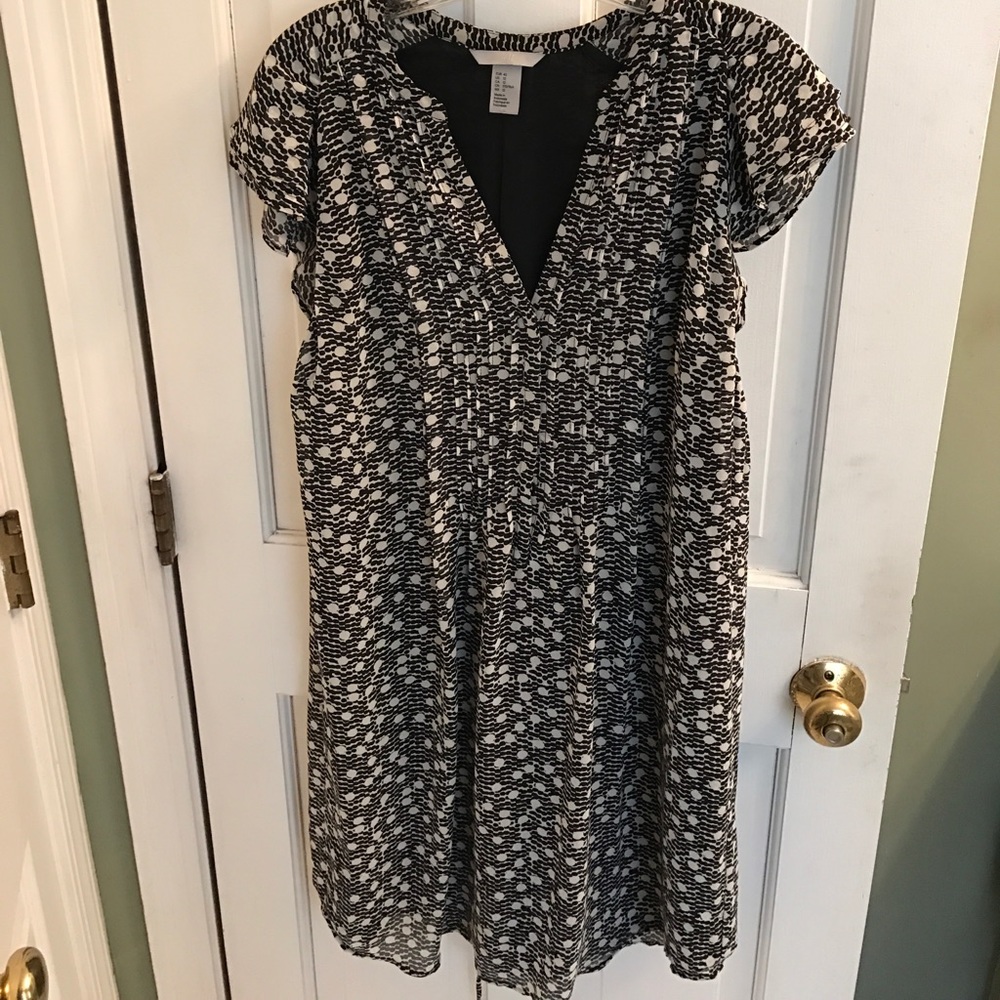 Cute dress with tie around waist