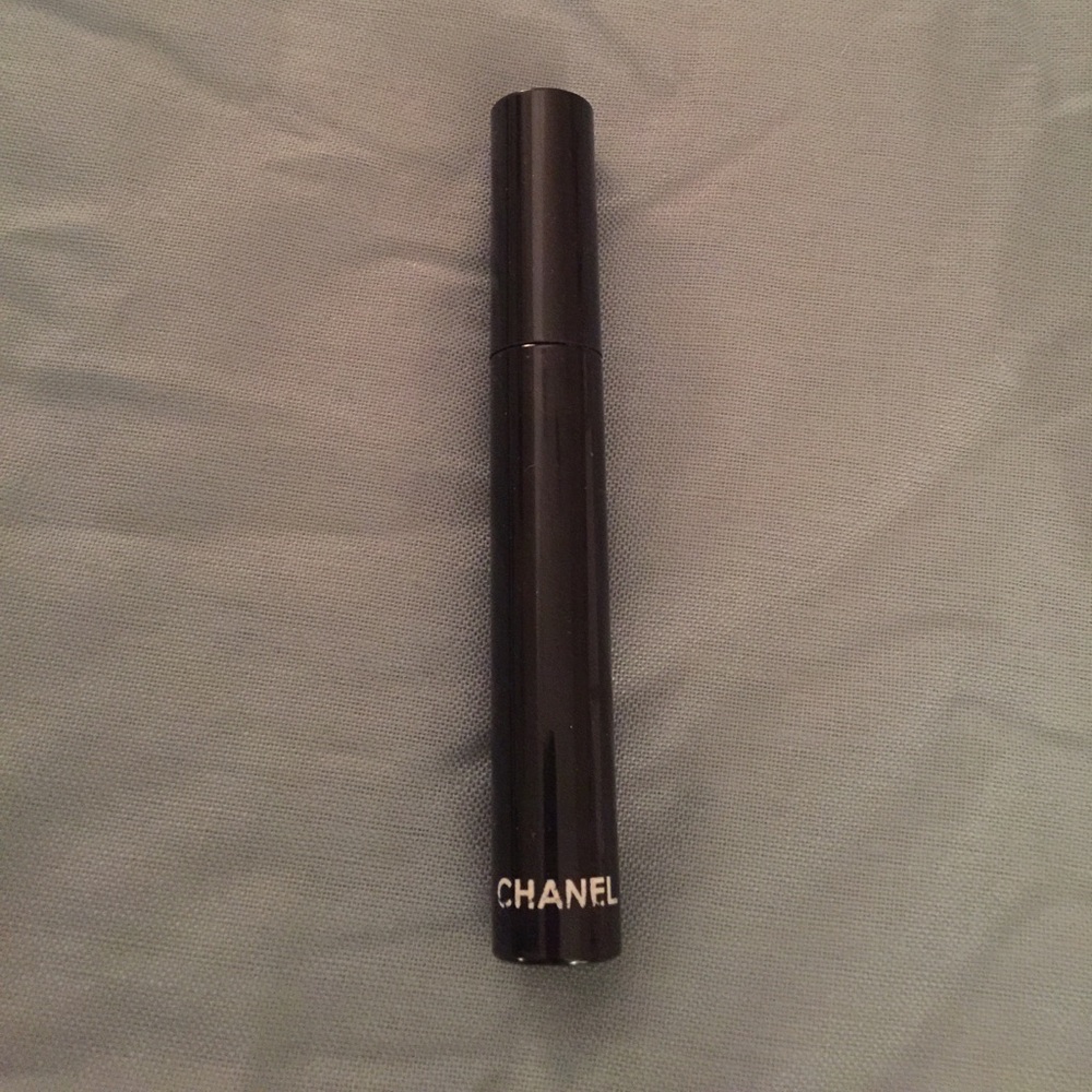 Chanel mascara