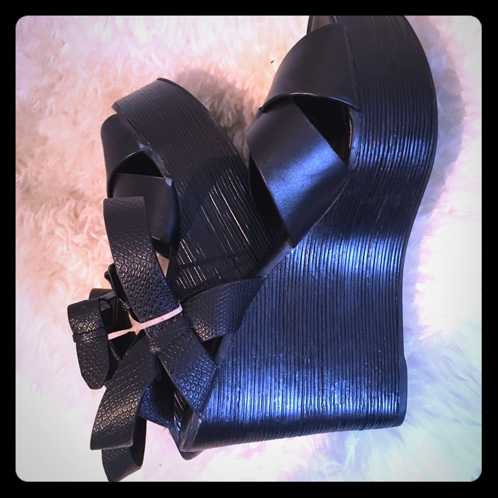 Aldo wedge shoes
