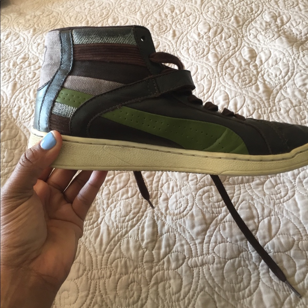 REDUCED: PUMA LEATHER HIGH TOPS