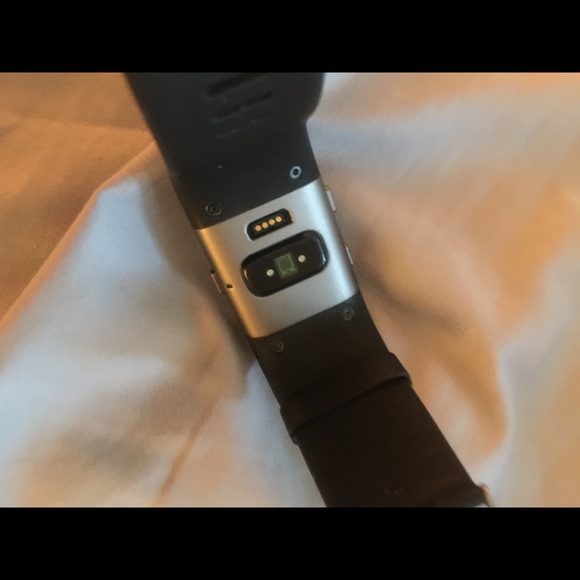 Fitbit Surge size small EUC - Picture 5 of 7