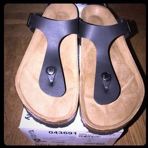 Matte Black Birkenstock Gizeh
