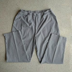 Liz Claiborne pull on stretchy pants