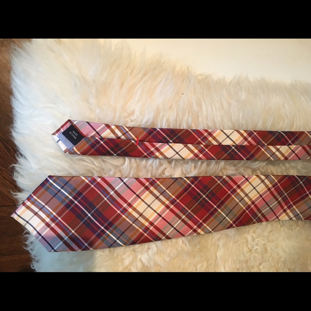 Tommy Hilfinger tie
