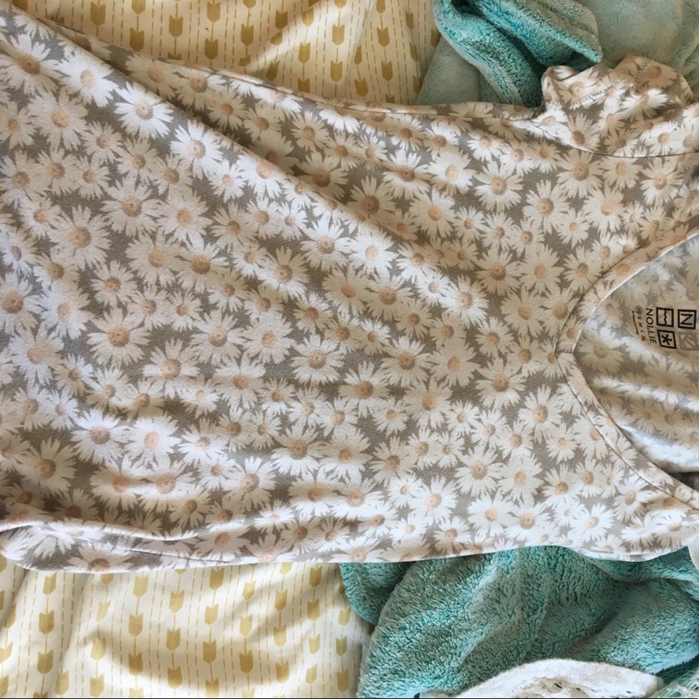Daisy flower shirt