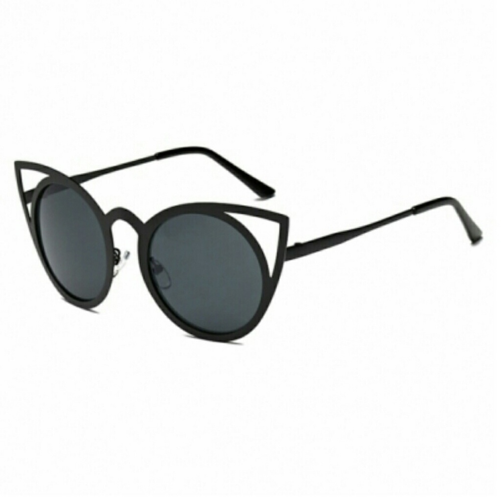 Black glasses