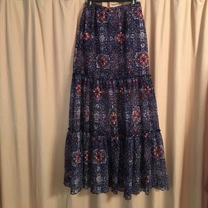 Xhilaration tiered maxi