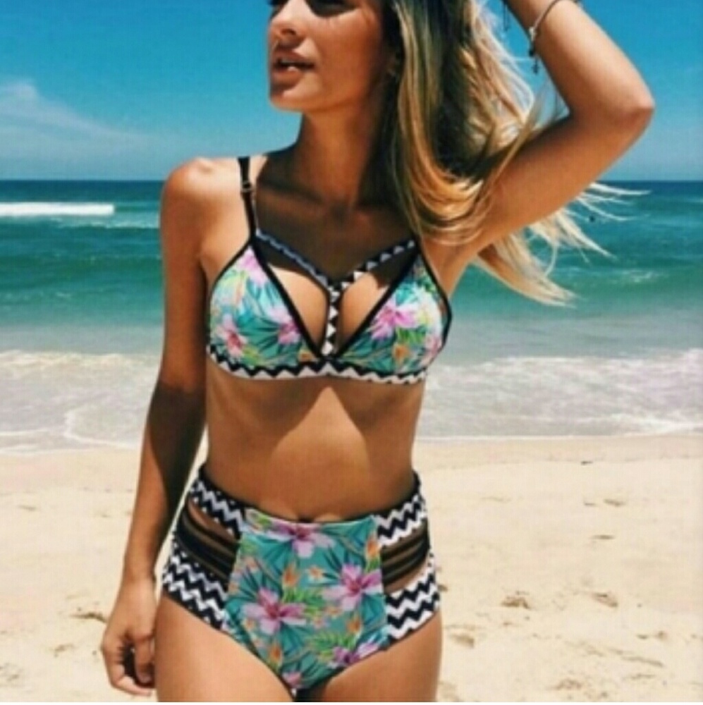 Tropical bikini