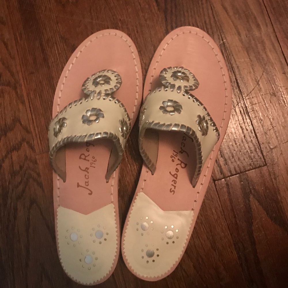 Jack rogers size 7 creme/silver