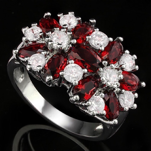 Jewelry - 💥💥💥Beautiful created Garnet & White Sapphire.