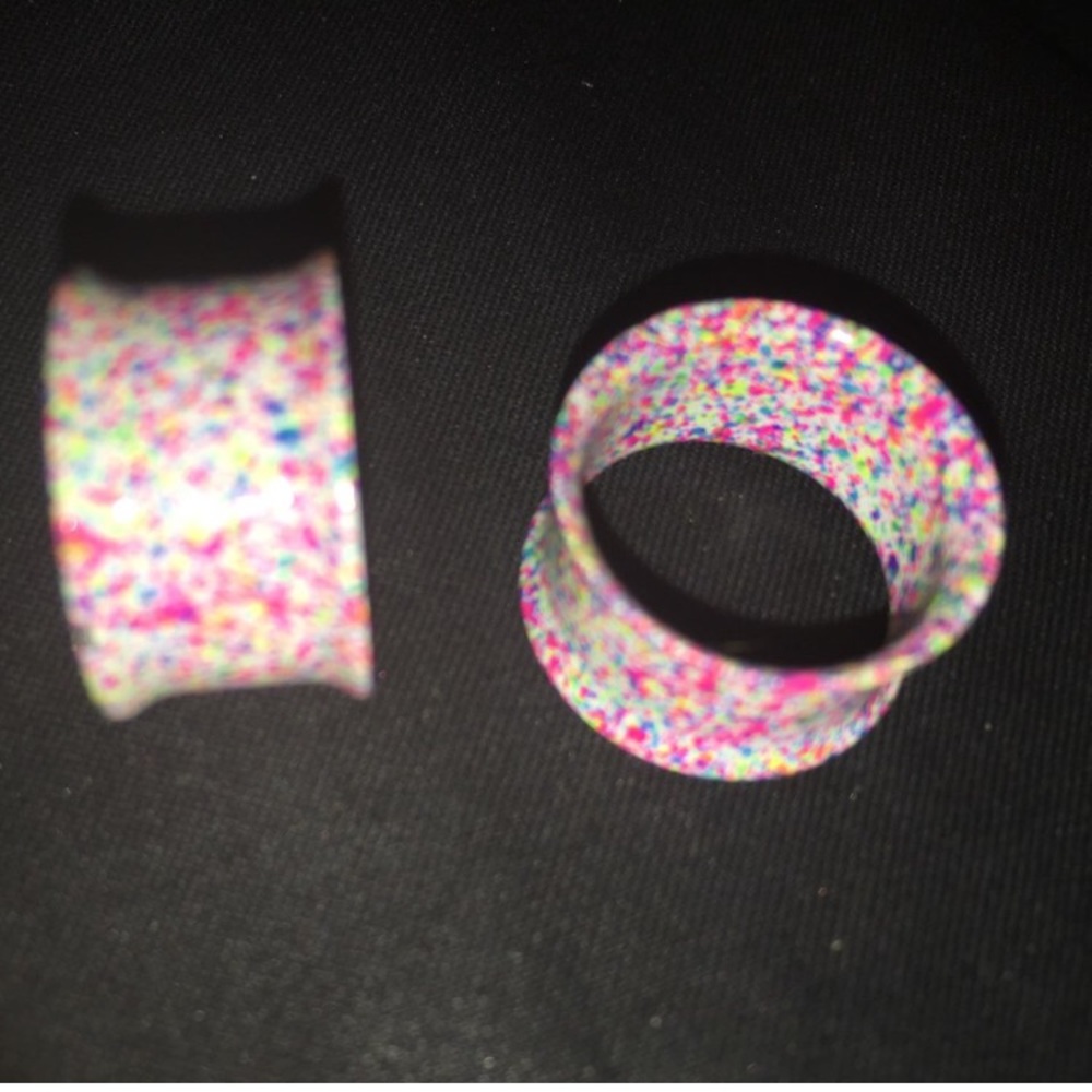 Paint Splatter 16mm Tunnels