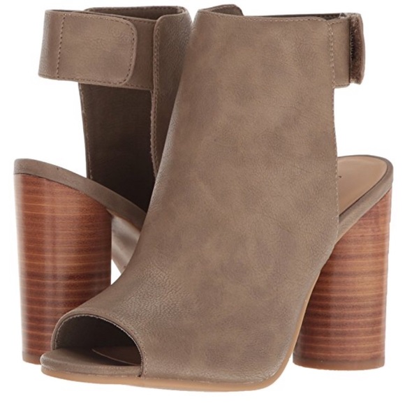 Peep Toe Velcro Heel Tan Sandals - Picture 4 of 6