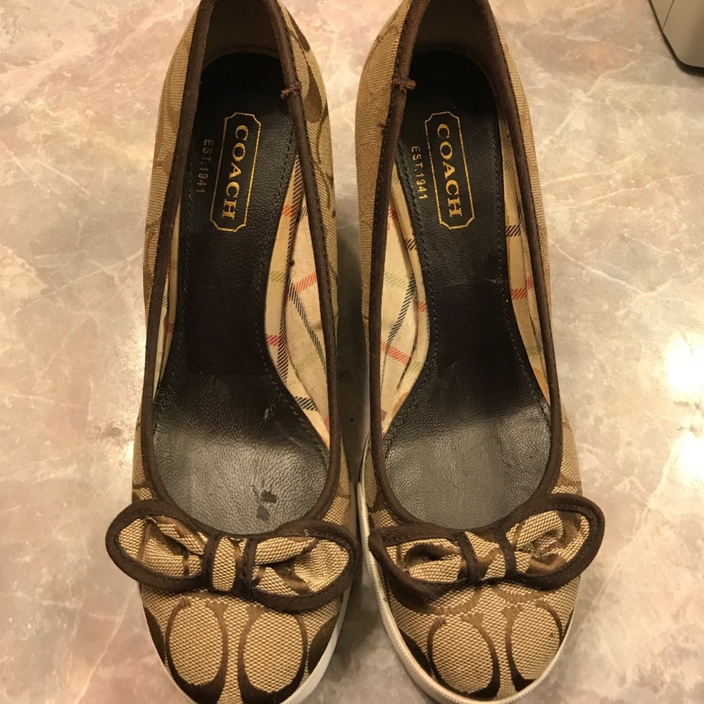 Coach Wedge Heals