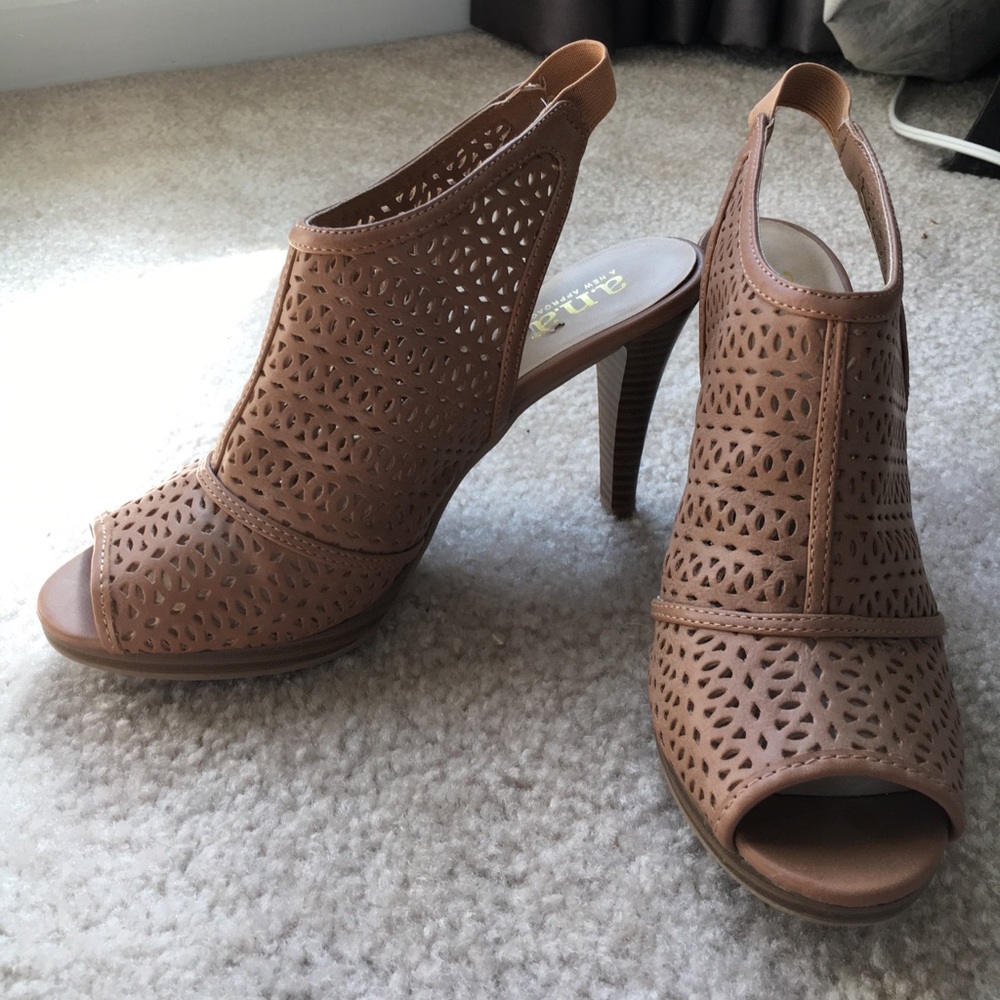 Peep toe Heels