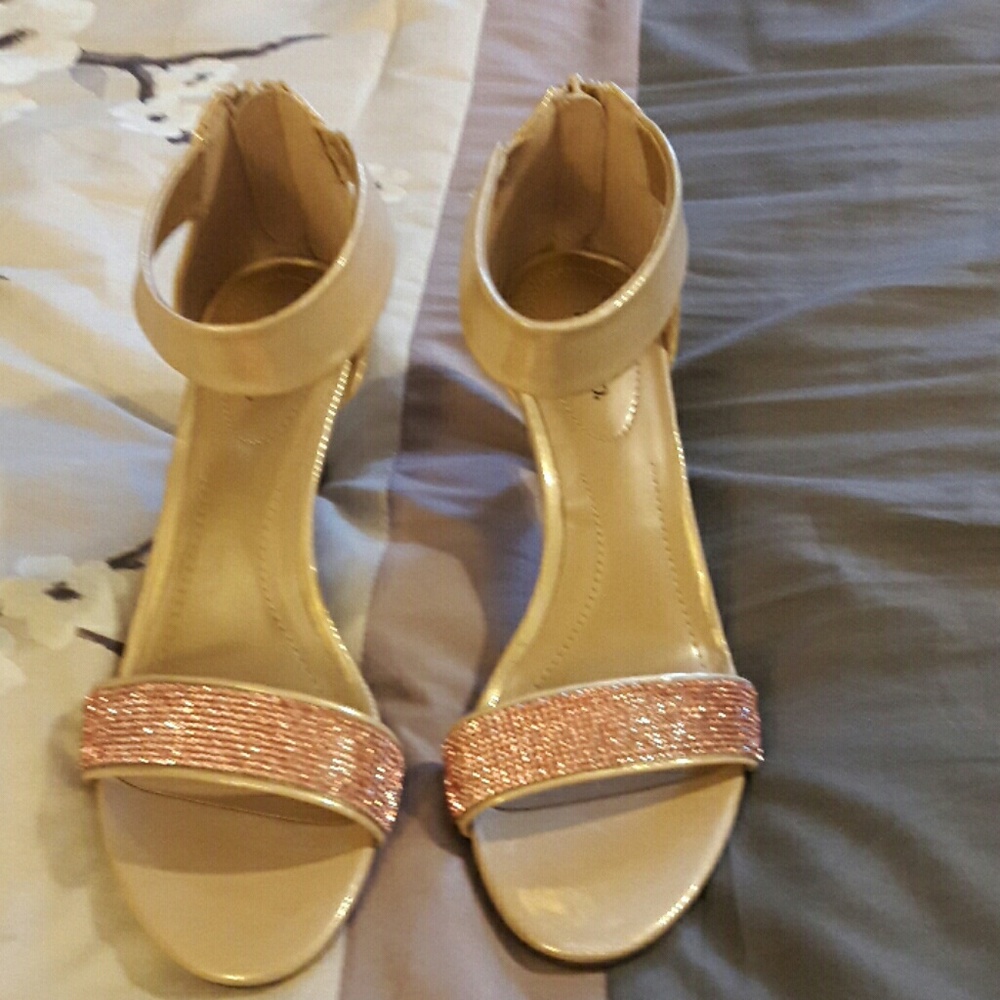 Woman's strappy sandals Brand new never worn