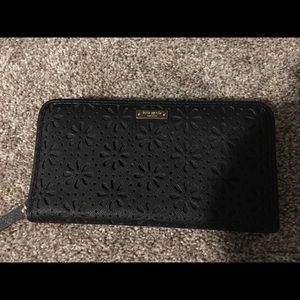 Like New Kate Spade Black Continental Zip Wallet