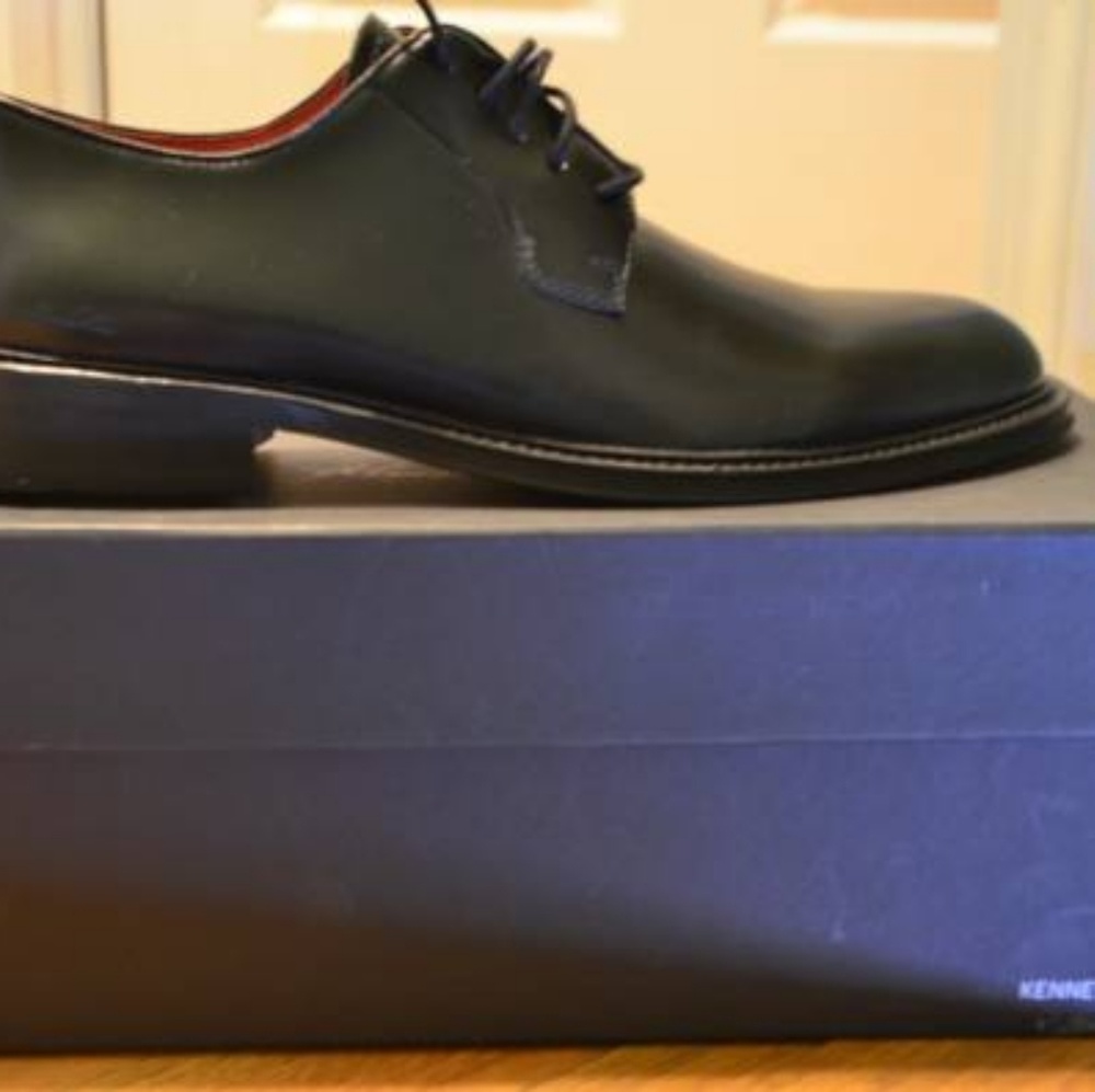 Kenneth Cole Dress Shoe "Best N Class"