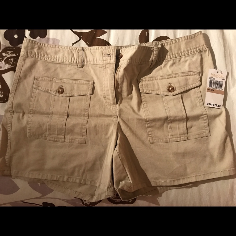 Brand New with Tags Michael Kors light khaki short