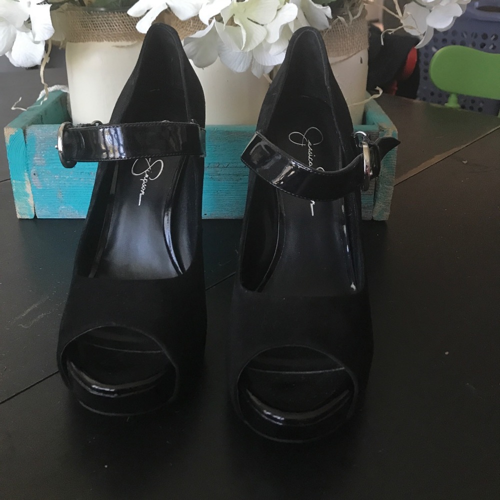 Jessica Simpson peep toes