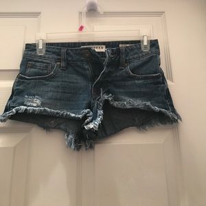 Bullhead Low Rise Short