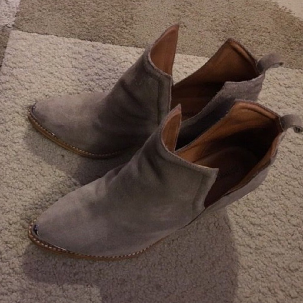 Jeffrey Campbell dove gray suede booties - Picture 4 of 4