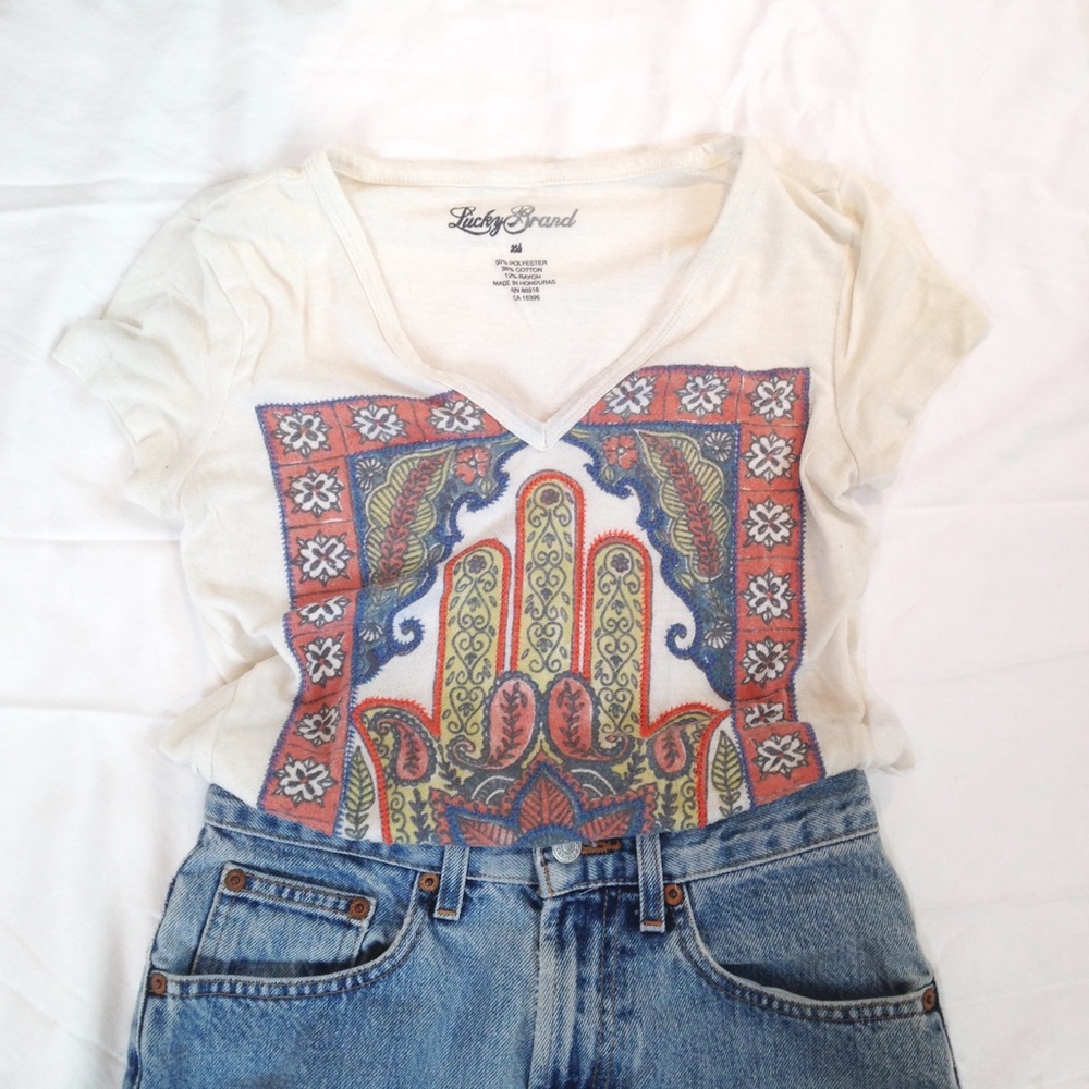 Hamsa knit tee