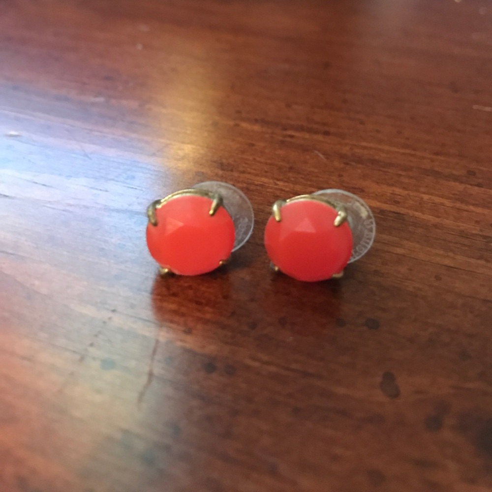 Stella & Dot Studs!