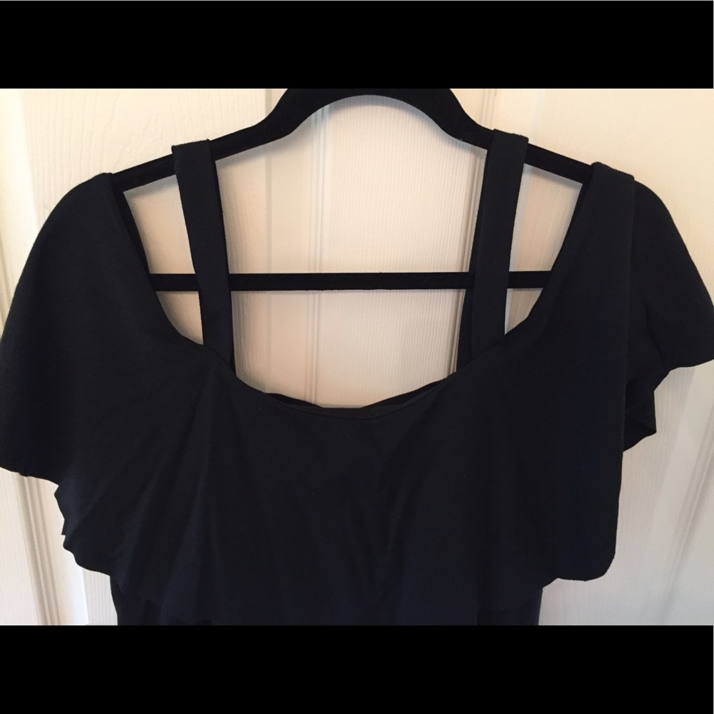 NWT Mauve cold shoulder dress size Large