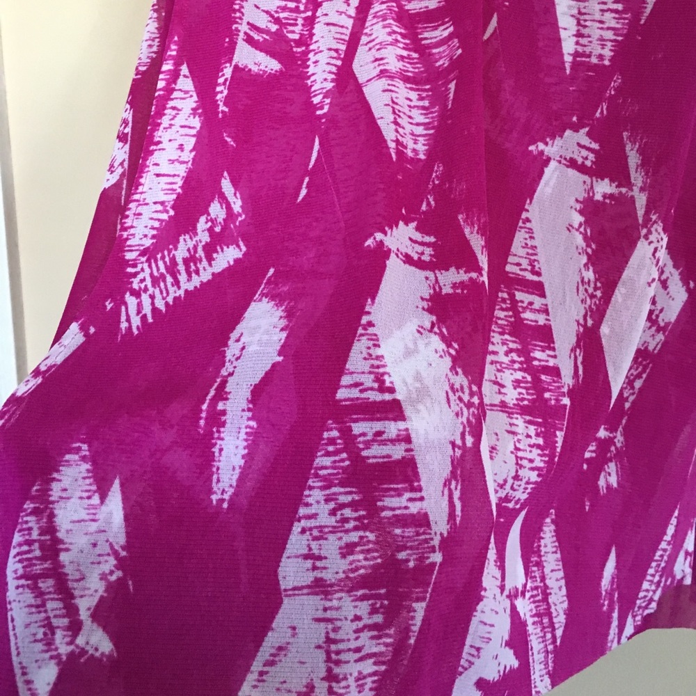 Gorgeous Magenta Sheer V Neck Top - Picture 2 of 3