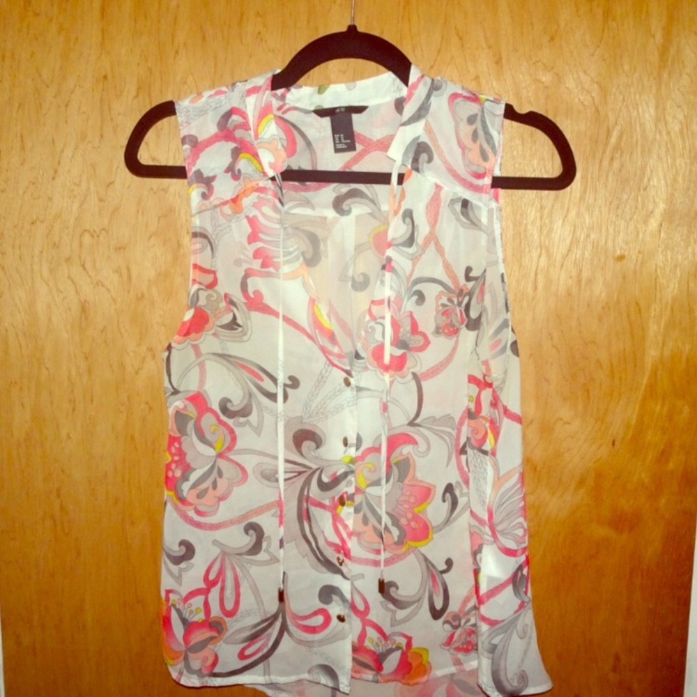 H&M US Size 10. Sheer Sleeveless Paisley blouse.