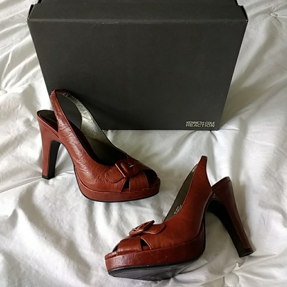 Kenneth Cole Reaction Leather​ sling-back heel