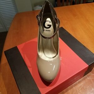 G by Guess platform nude pumps