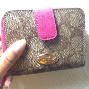 PINK AND BEIGE COACH WALLET