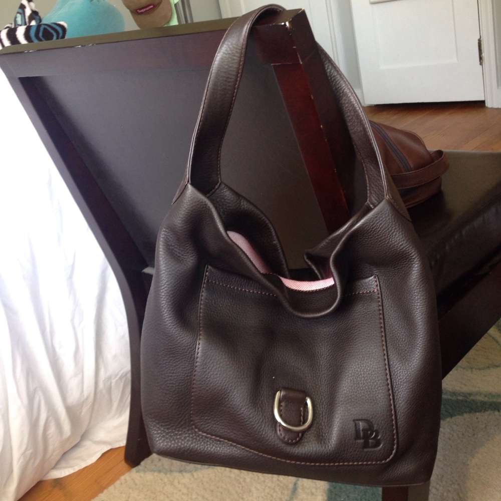 New Dooney & Bourke leather purse