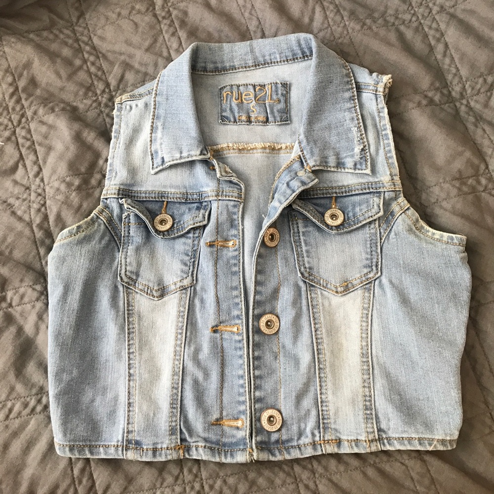 Stylish blue jean vest!