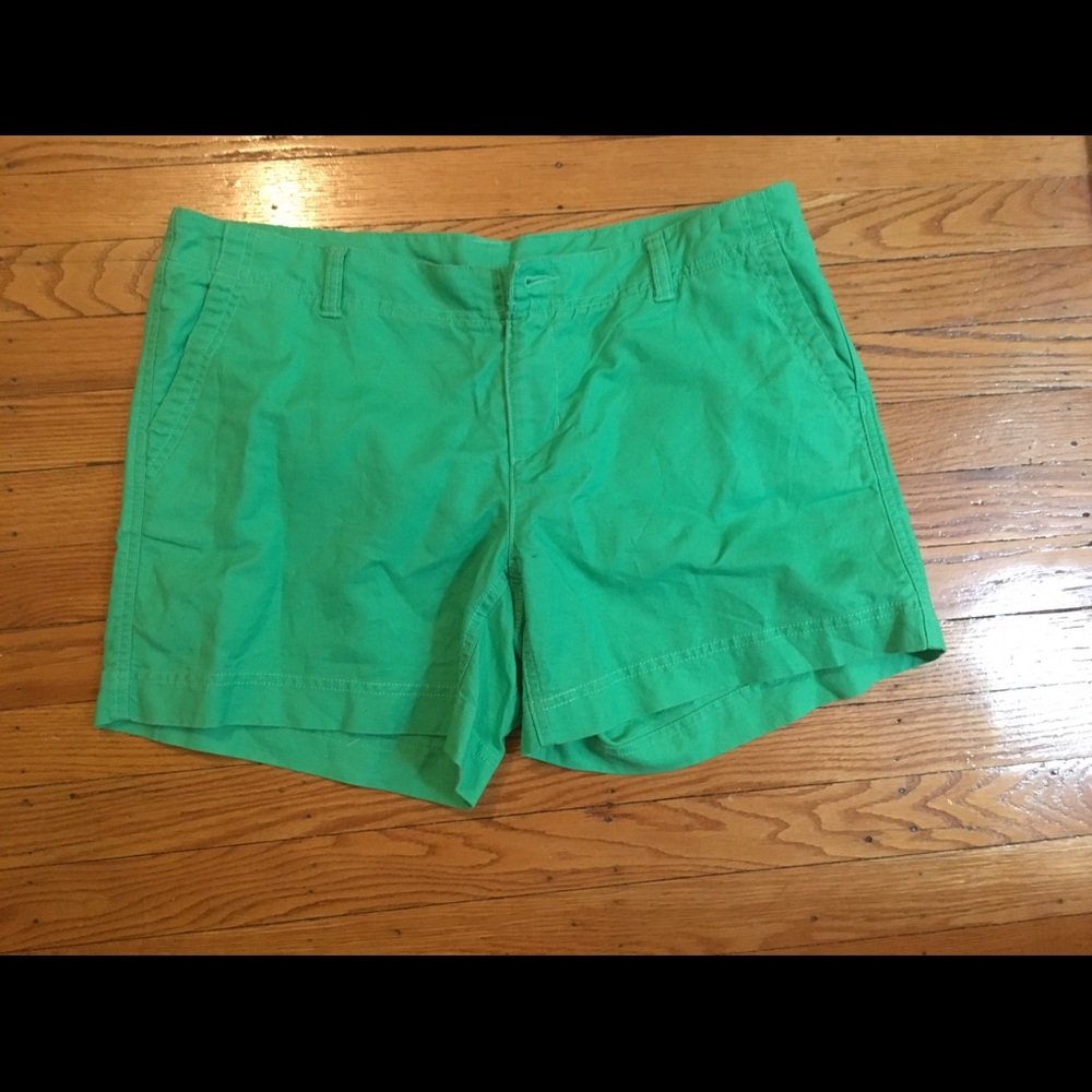 North Face green shorts size 12