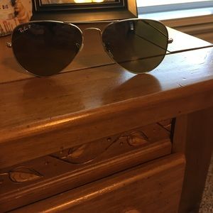 Rayban aviators!!