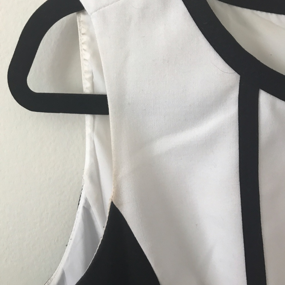 Size 8 - Women’s Calvin Klein Color Block Dress - Picture 2 of 4