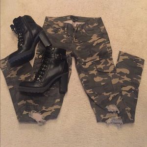 Camo Skinny Pants