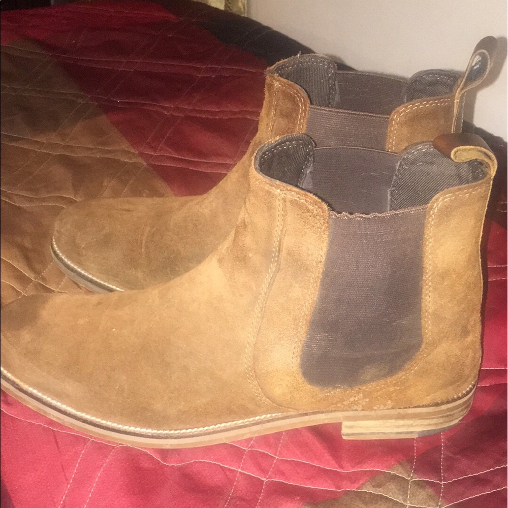 Chelsea boots