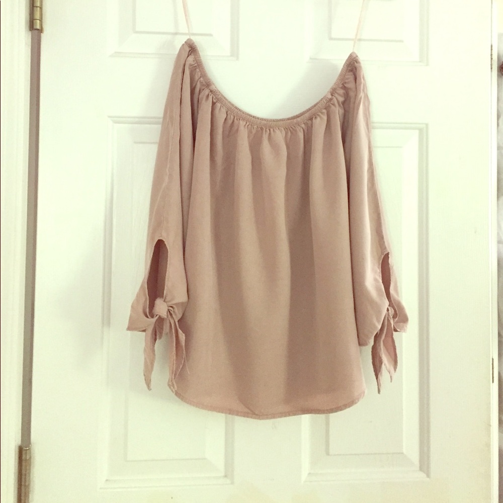 Mauve off the slightly shoulder 3/4 sleeve top