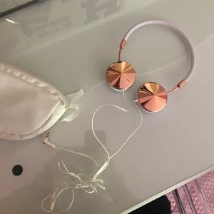 Small rose gold friends headphones